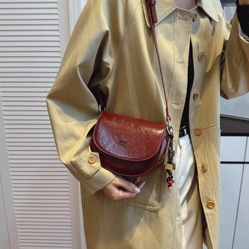 

Новая стильная женская сумка через плечо 2025 года, модная сумка через плечо, элегантная сумка с одним ремешком, шикарная универсальная и легкая