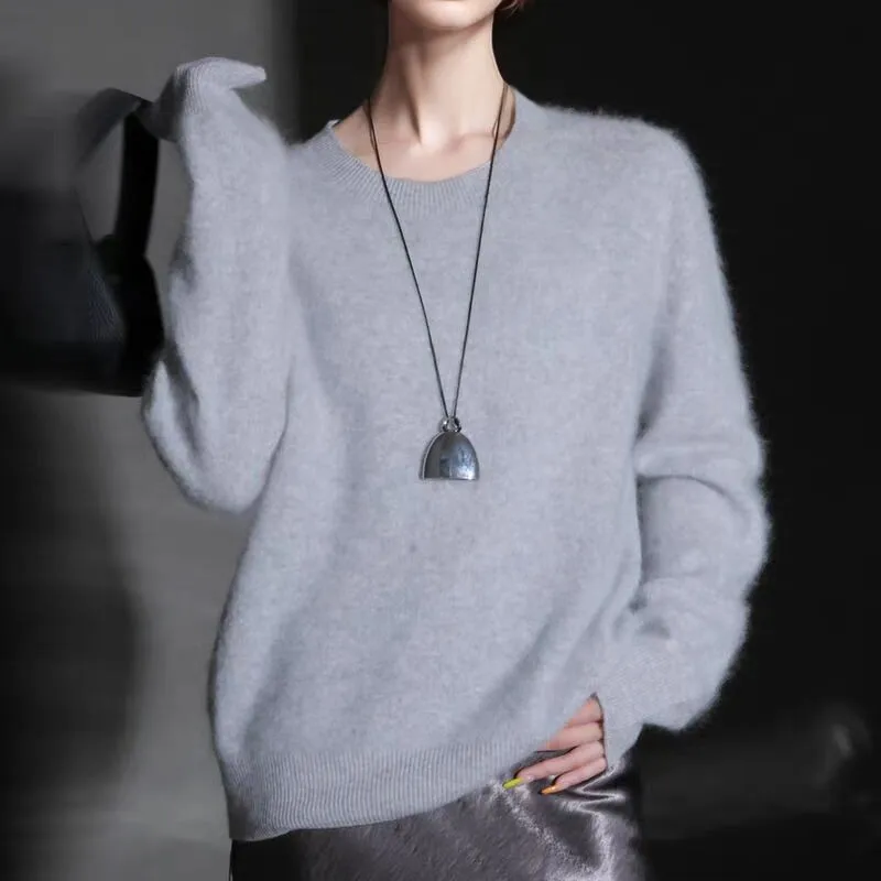 Nuevo suéter de punto de otoño invierno para mujer, cuello redondo, cepillado, suelto, a la moda, muy cálido, Top de cachemira de visón 100% de gama alta