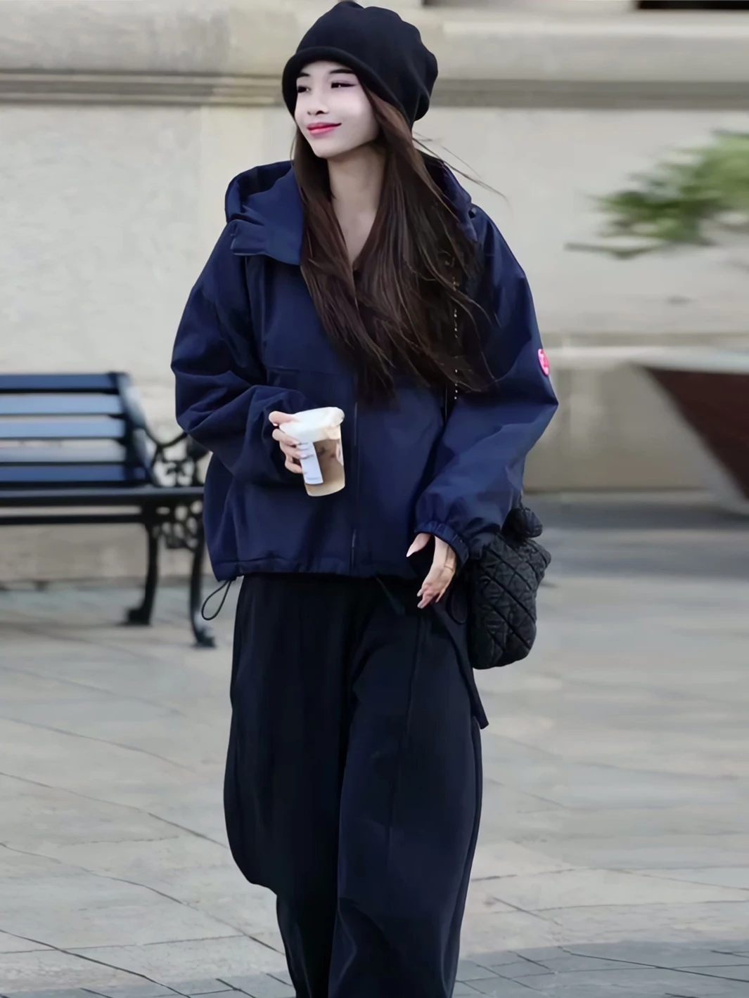 

Fashionable White Duck down Jacket And Wide Leg Pants Two Piece Set Sporty Style Winter Warm Women's Ensemble 2025 New Arrival