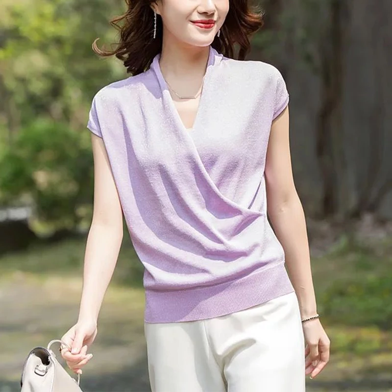 Summer New Bright Silk Shiny T-shirt Ladies V-neck Elegant Fashion All-match Top Women Loose Casual Pullover Tee Female Clothes