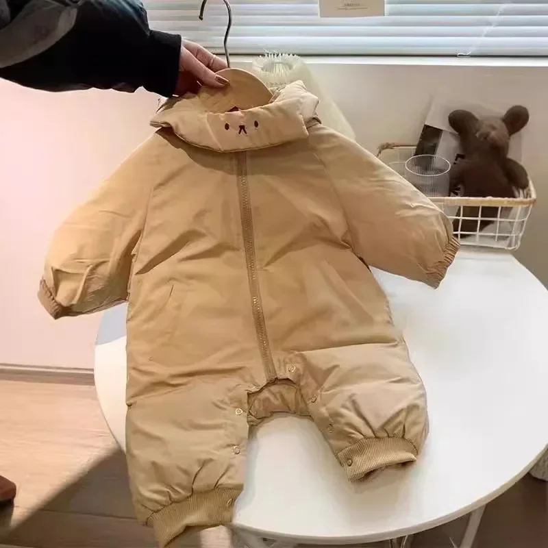 Bebê de uma peça vestuário inverno 2024 novo outerwear manter quente coreano bebê cor sólida algodão macio grosso roupas de inverno macacão