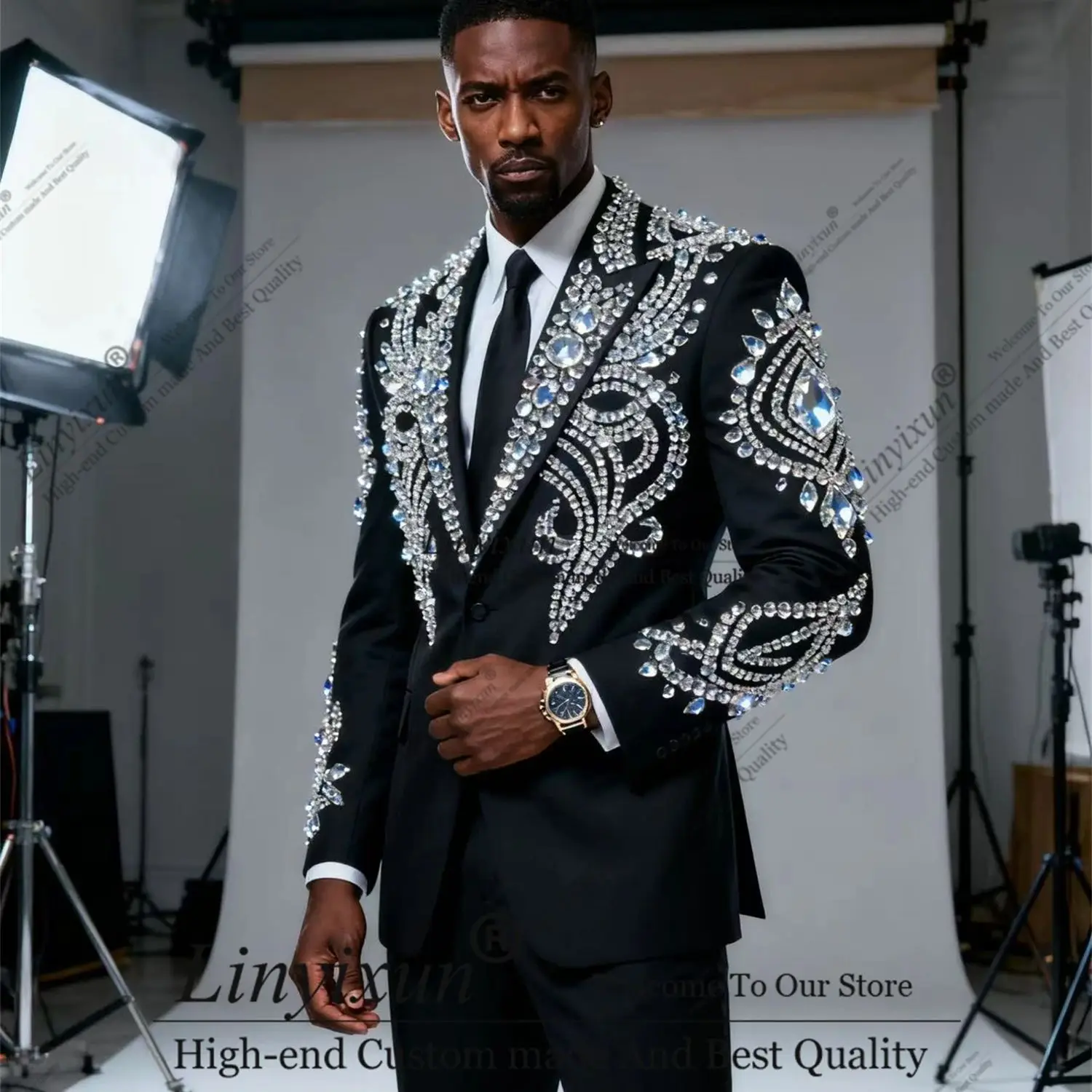 

Fashion Design Men Suits Sparkly Gem Rhinestones Wedding Tuxedos Customized Peaked Lapel Ropa hombre 2 Pieces Groom Male Blazers