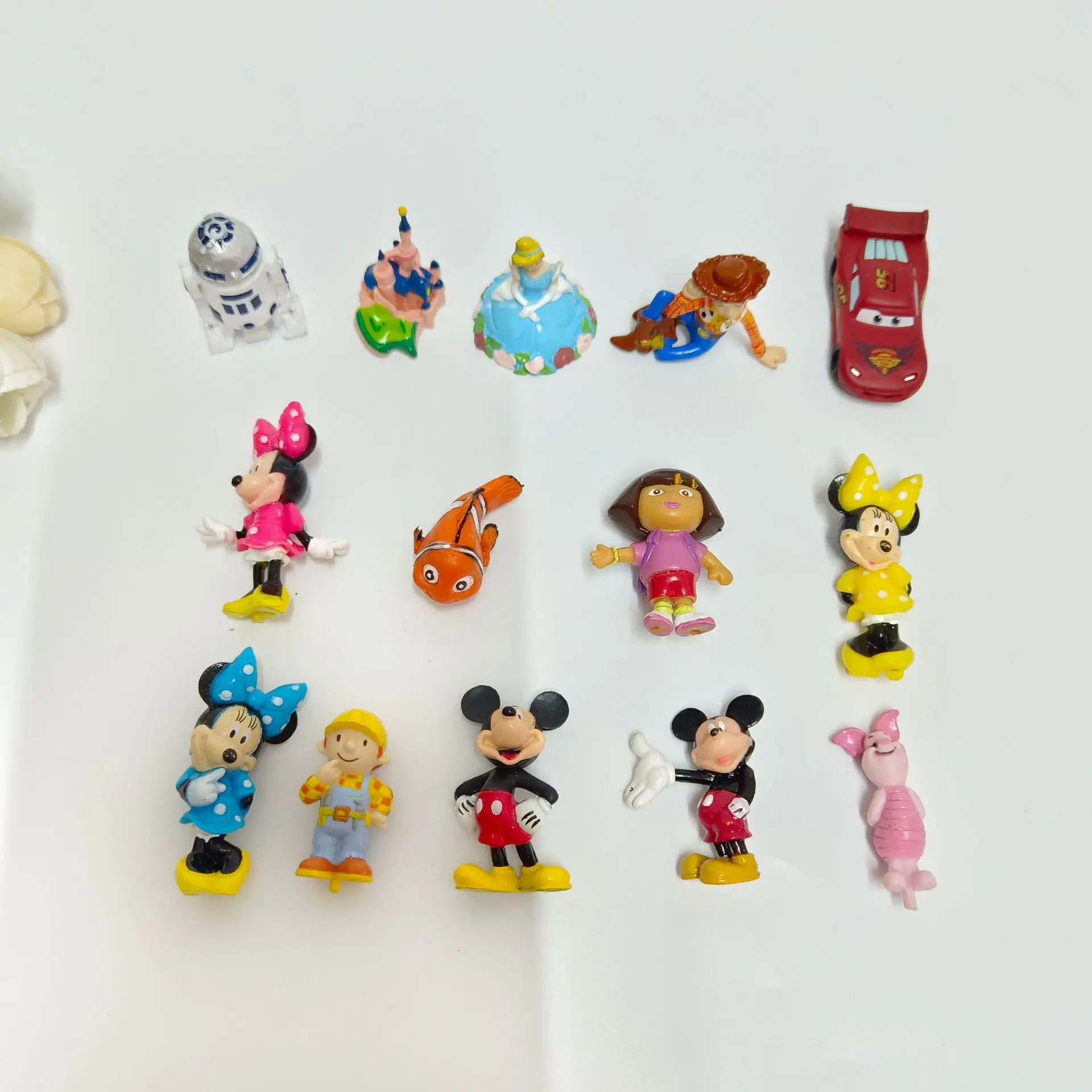 15Pcs Random Classic Anime Figures Mini Princess Dolls Cartoon Kawaii Model Figures Kids Toys For Children Christmas Gift