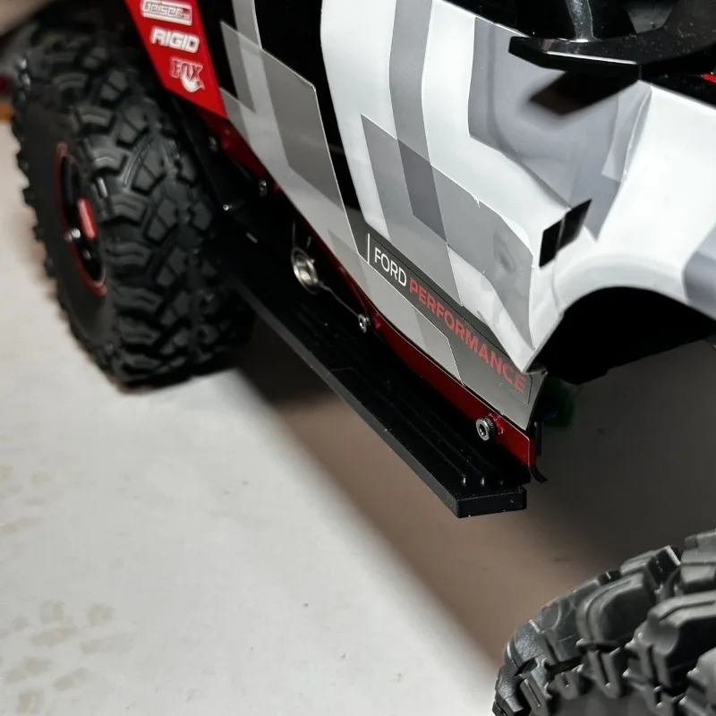 H8P Pedals for 1/8 MJX H8P RC Car, 1 Pair Foot Rest, Exterior Upgrade Parts for RC Off-Road Crawler Truck Modification