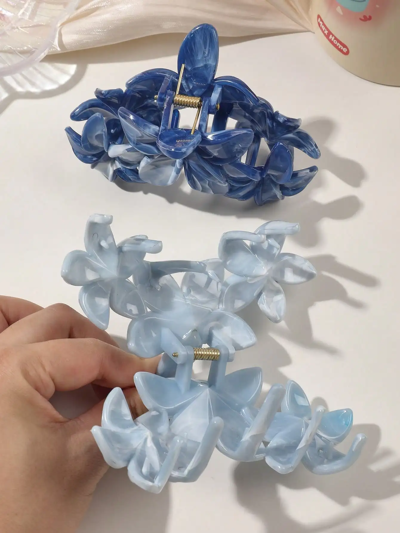 2 Stück hawaiianische blaue graue Saphir-Marmor-Blumen-Haarklammer für Frauen, Hai-Clip, böhmische Haar-Accessoires, Farbverlauf-Haarnadeln – Detail 5