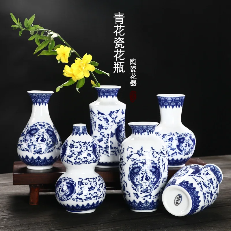 

Blue and white porcelain China small ceramic vase mini retro flower arrangement home decoration