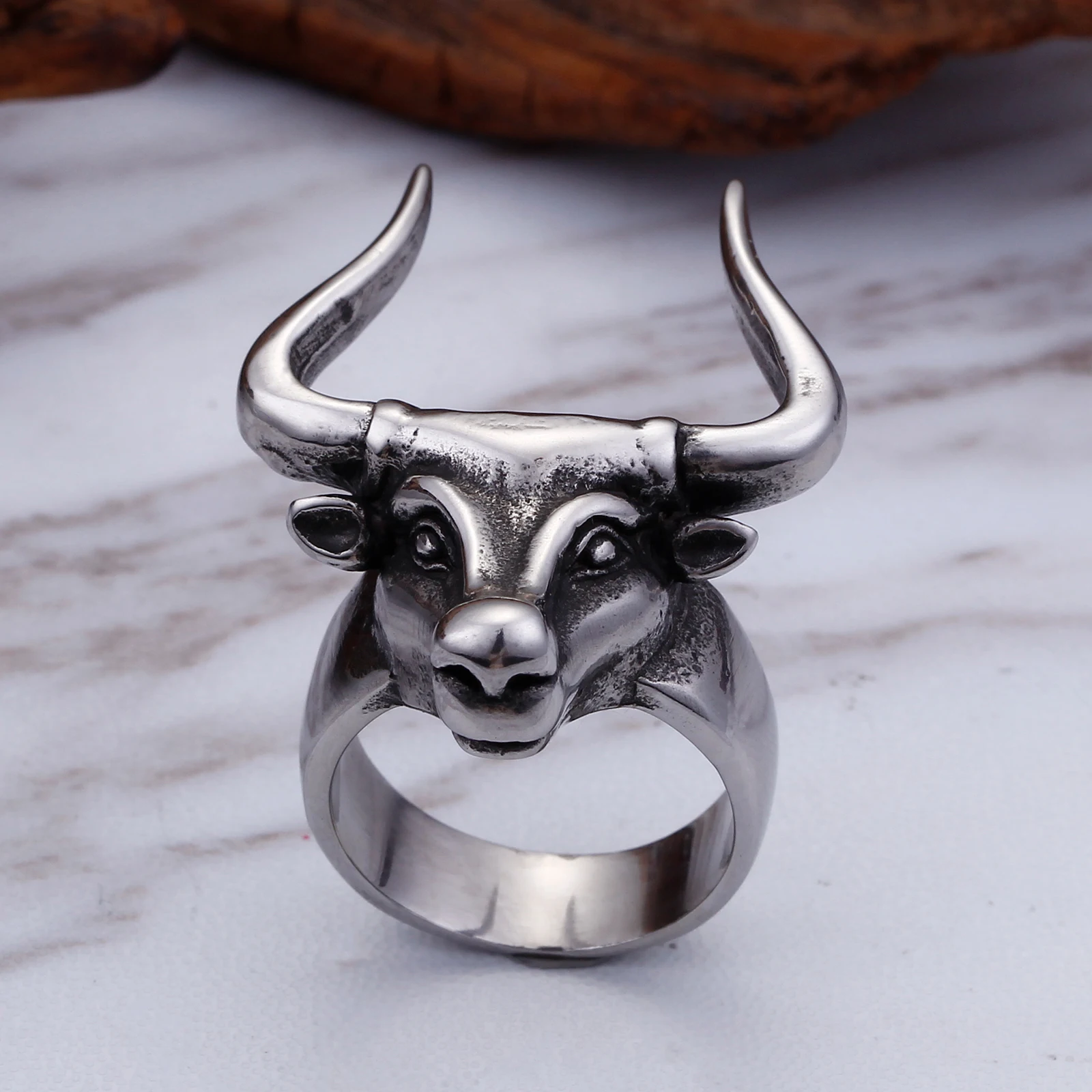 

HaoYi Stainless Steel Bull Head Ring For Men Fashion Personality Vintage Jewelry Accessories