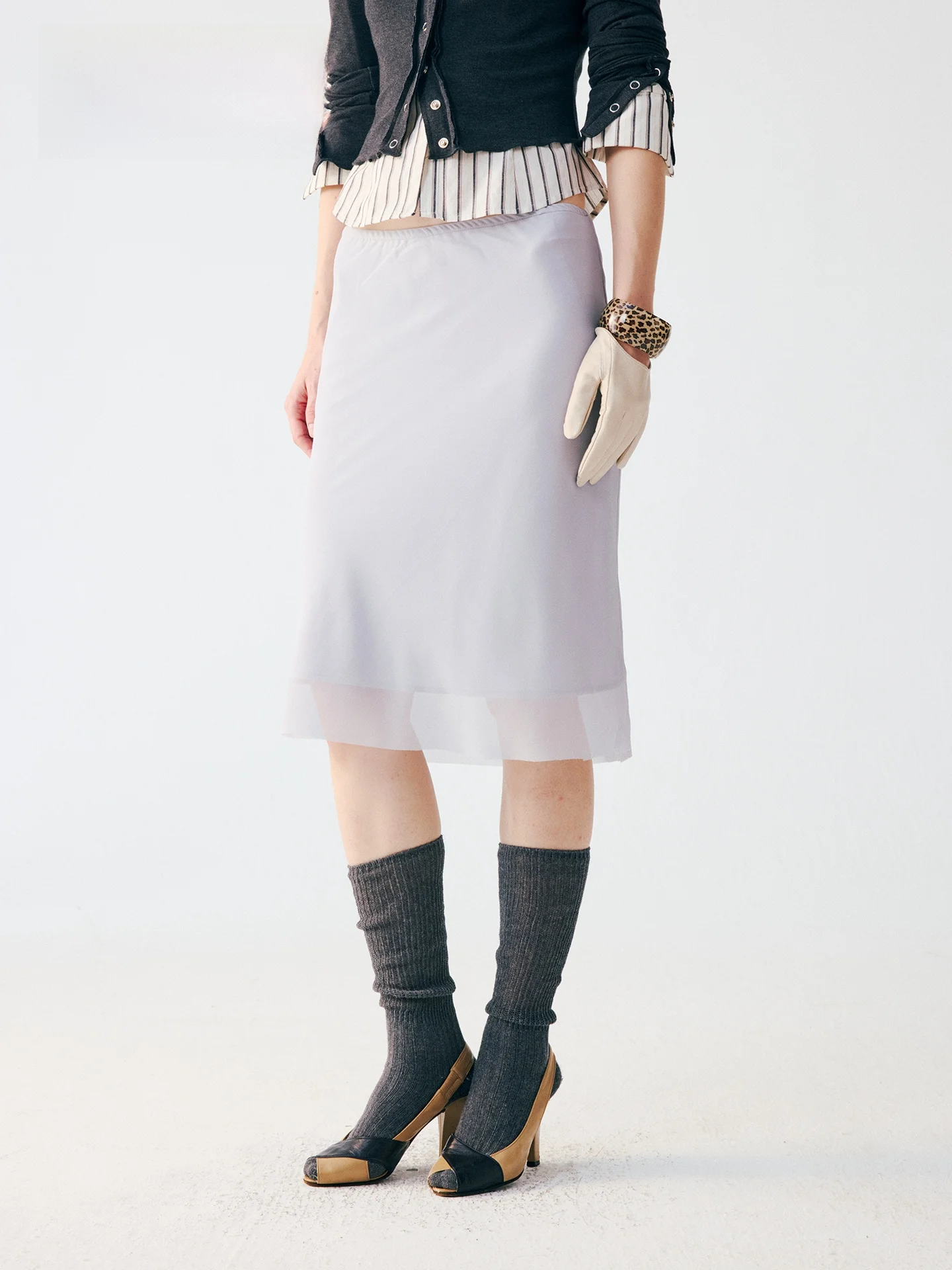 

Юбка High River 26SS из шифона однотонного цвета, полупрозрачная, с запахом, прямого кроя, со средней талией, А-силуэт, облегающая, Ci Walk