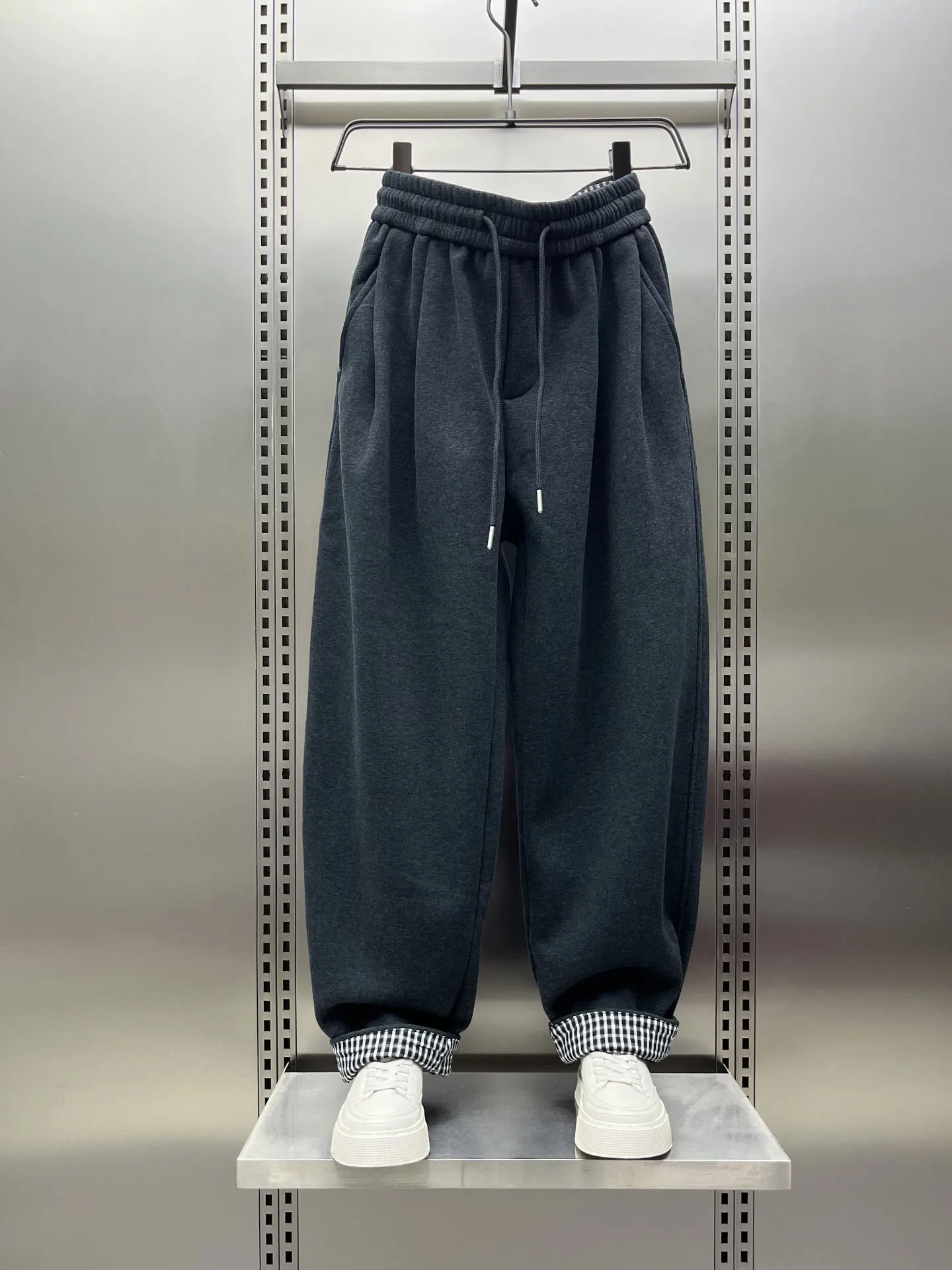 

Men's Thiened Fce Lined Casual Pants Winter 2025 Loose Wide Leg Knife Sports Trousers American Sle Straight Cut