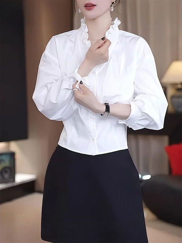 

Стильная короткая белая рубашка с плиссировкой на талии, длинными рукавами, женская модная осенняя коллекция 2026, повседневный стиль, свободный крой, полиэстер