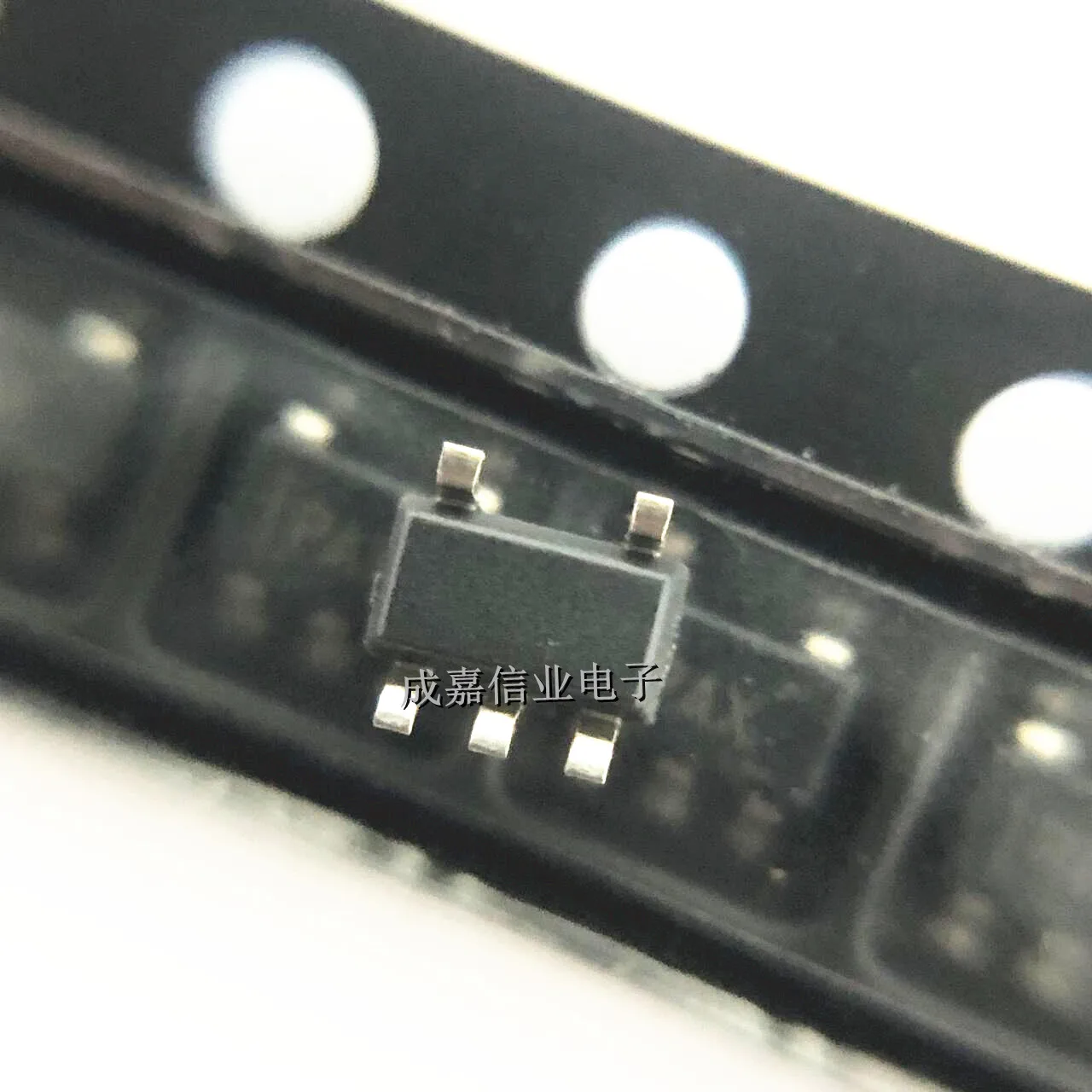 10pcs/Lot TLV70450DBVR SOT-23-5 MARKING;PAX LDO Voltage Regulators 150mA,Ultra-Low IQ High Vin LDO Reg