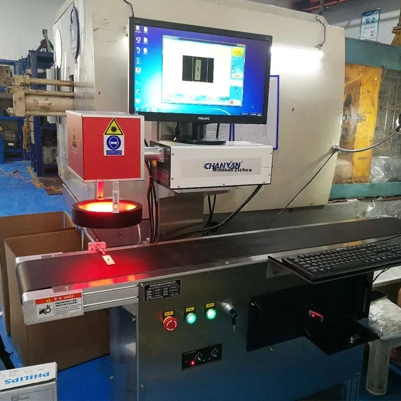 Mesin Penandaan Laser Visi CCD Ukiran Logam Plastik Pemosisian Sepenuhnya Otomatis
