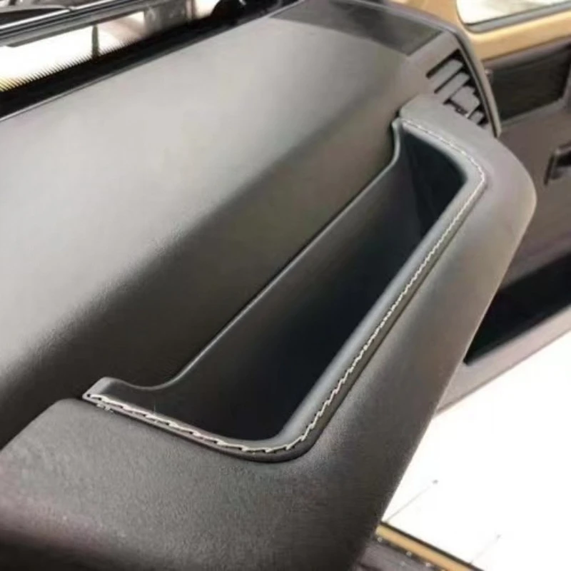 Suitable for Mercedes-Benz G500 G63 G350 water cup holder G series special air conditioner air outlet water cup holder