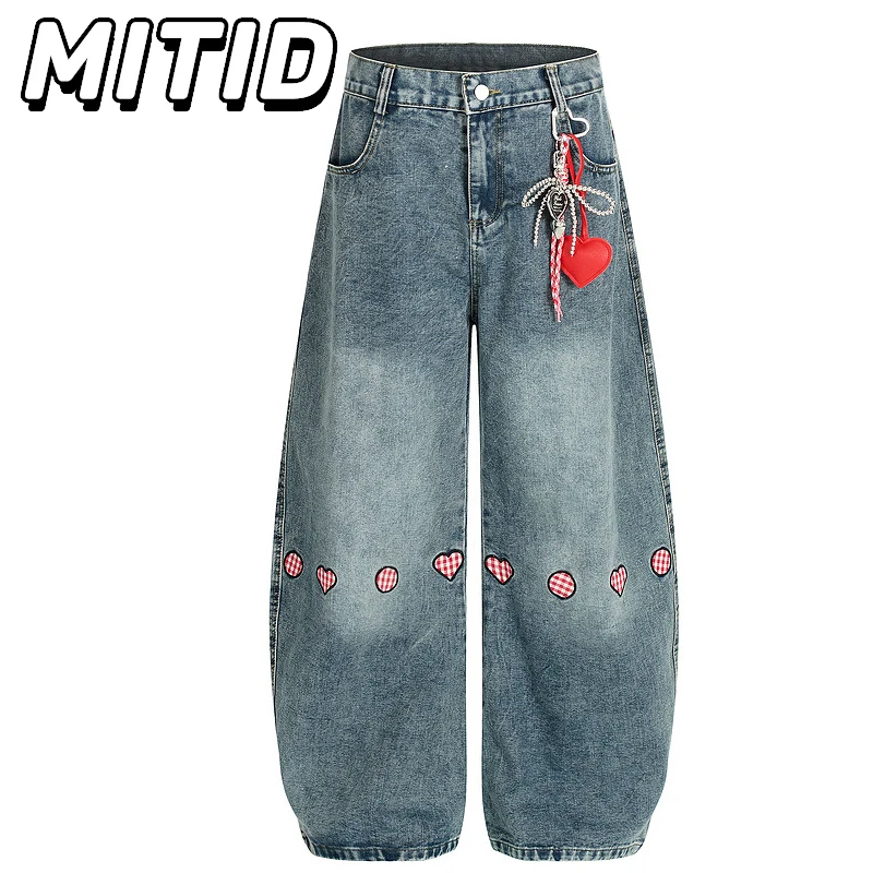 

High Street Hip Hop Denim Pants Men Washed Distressed Heart-shaped Embroidery Wide Leg Pants Men Pendant Denim Trousers Men