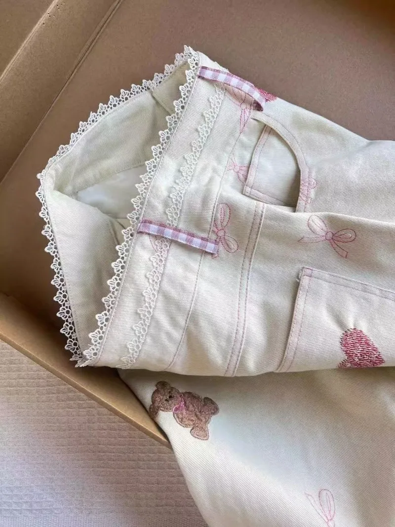 Jean brodé ours mignon pour fille, pantalon blanc taille haute à jambes larges, vêtements féminins à la mode, printemps