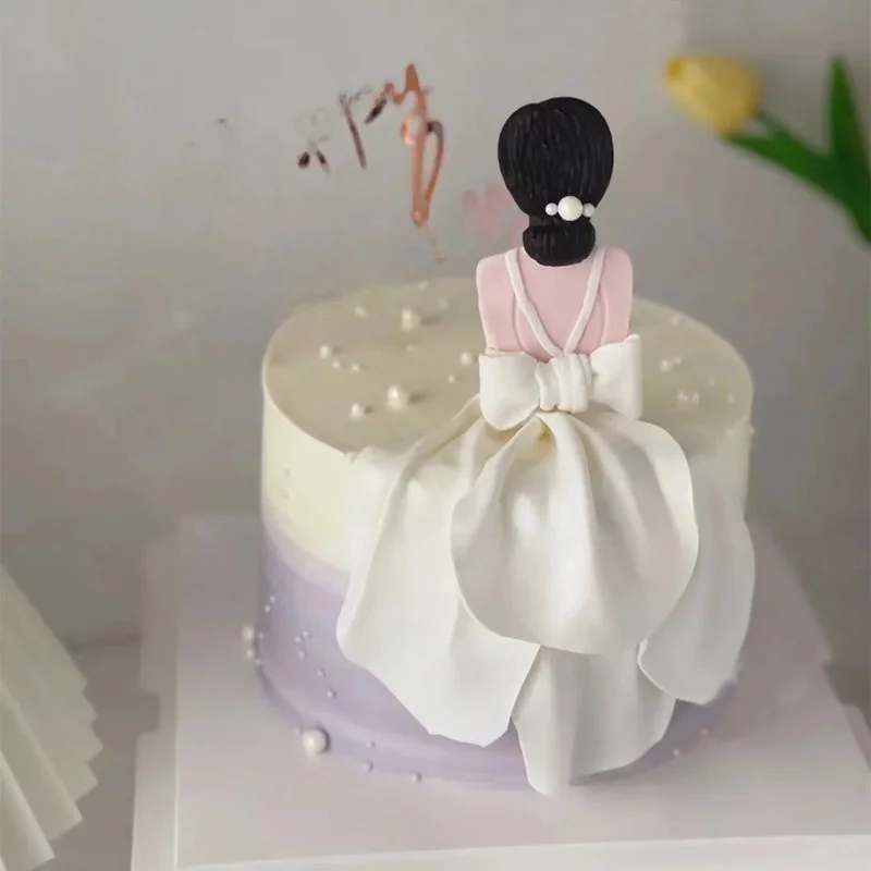 

Фигурка для украшения торта на День Королевы 38: Красивая женщина в свадебном платье (вид со спины) для десертного стола, выпечки, празднования дня рождения