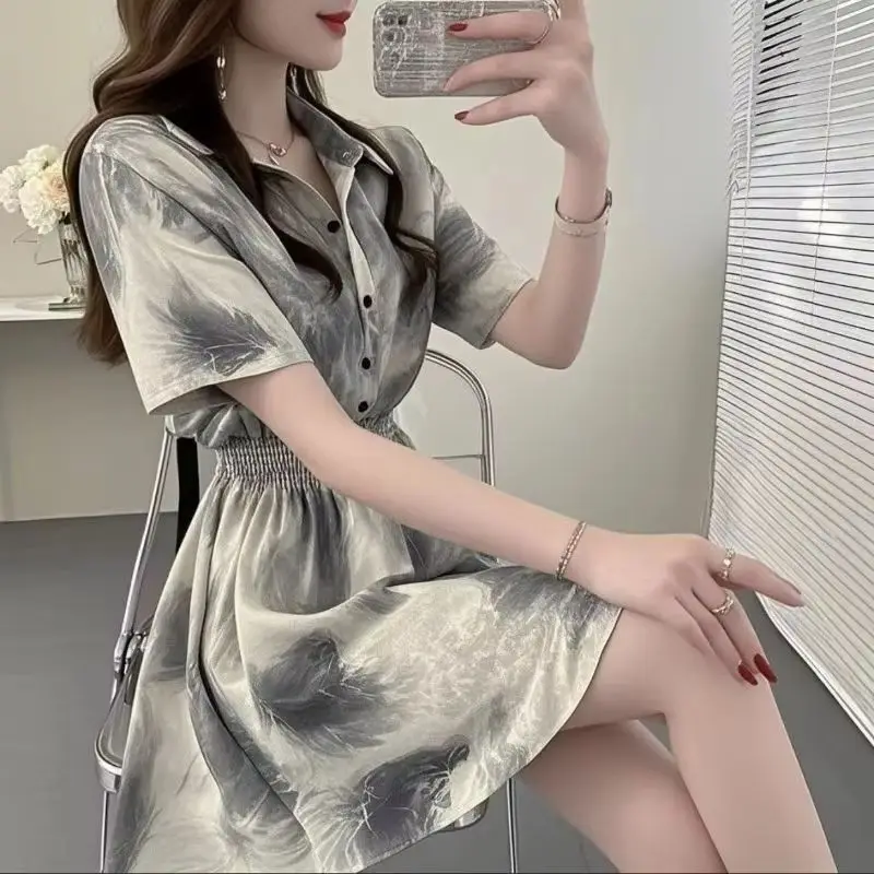 Camicia fredda retrò Elastico in vita Top a maniche corte Camicia con risvolto stampato a cambiamento graduale di nicchia Camicette estive da donna nuove