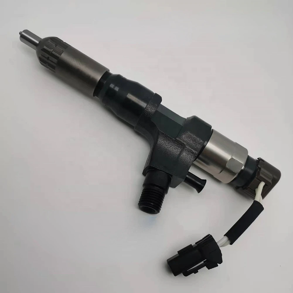 Excavator parts sk200-8 injector j05e injector 23670-E0050  Applicable to kobelco sk200-8 parts