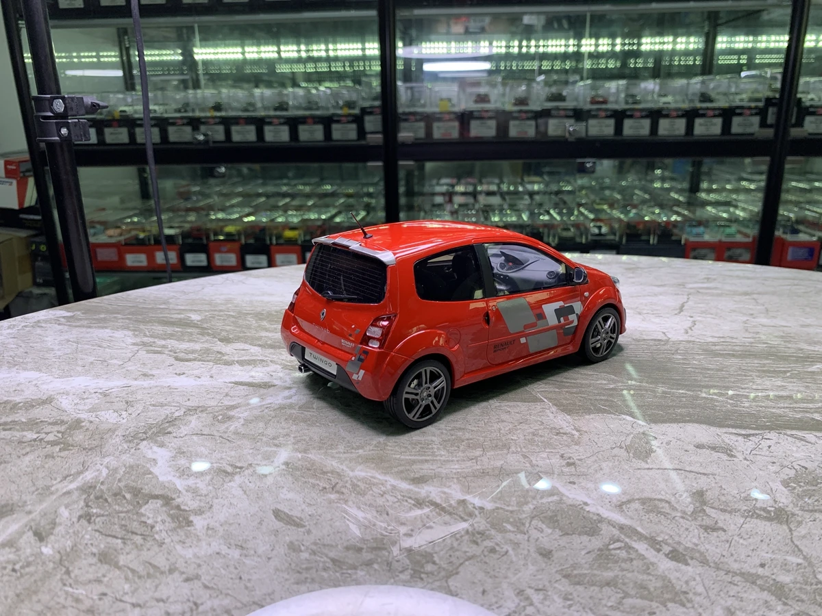 OTTO 1:18 TWINGO RS المرحلة 1 الأحمر 2008 محاكاة طبعة محدودة الراتنج المعادن ثابت سيارة لعبة مجسمة هدية #3