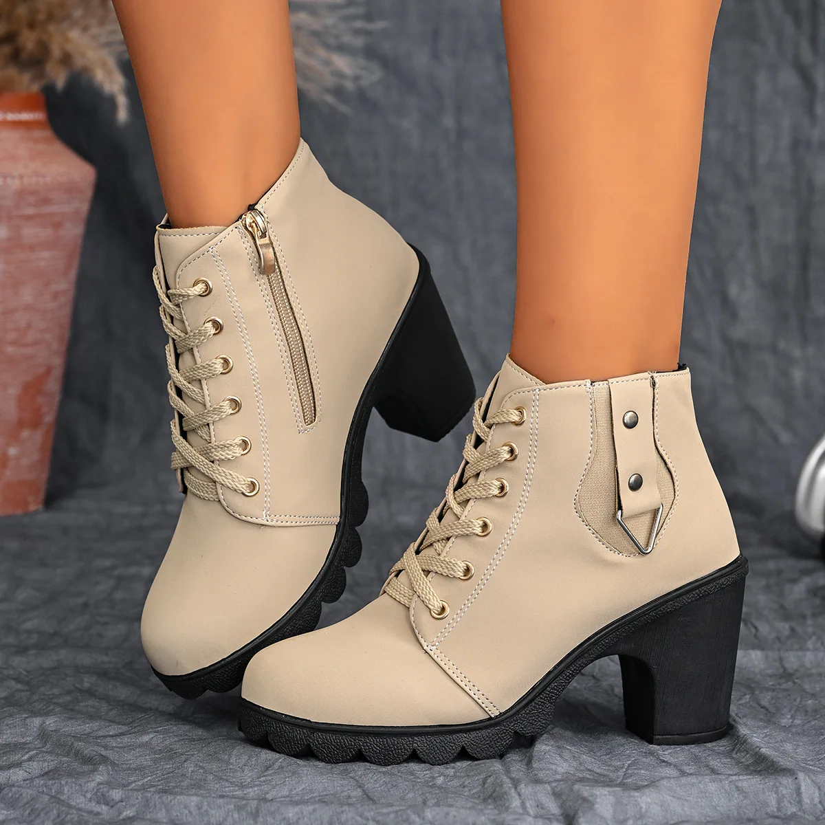Women's round Toe Leather Boots High Heels Lace-Up Short Autumn Winter New Style round Toe Short Boots for Ladies