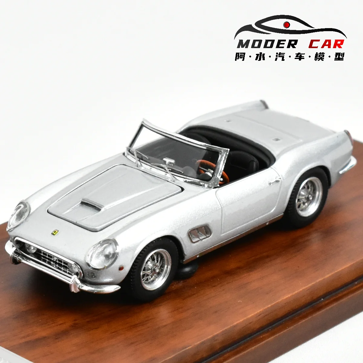 YM 1:64 250 GT California Spyder SWB Resin Diecast Model Car