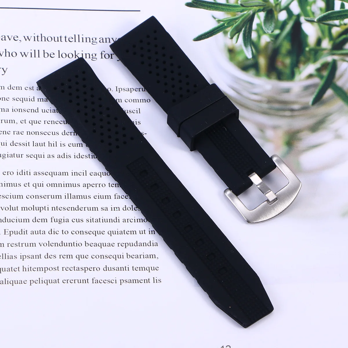 

16Mm Premium Silicone Watch Strap Waterproof Breathable Lightweight Strong Endurance Seamless Edge Comfort Fit Band for Running