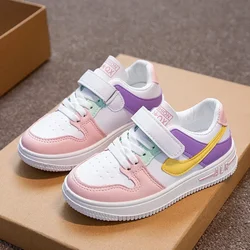 Sneakers per bambini Design di moda per bambini scarpe Casual antiscivolo bianche scarpe da ginnastica traspiranti con gancio per ragazze dei ragazzi scarpe da esterno per bambini