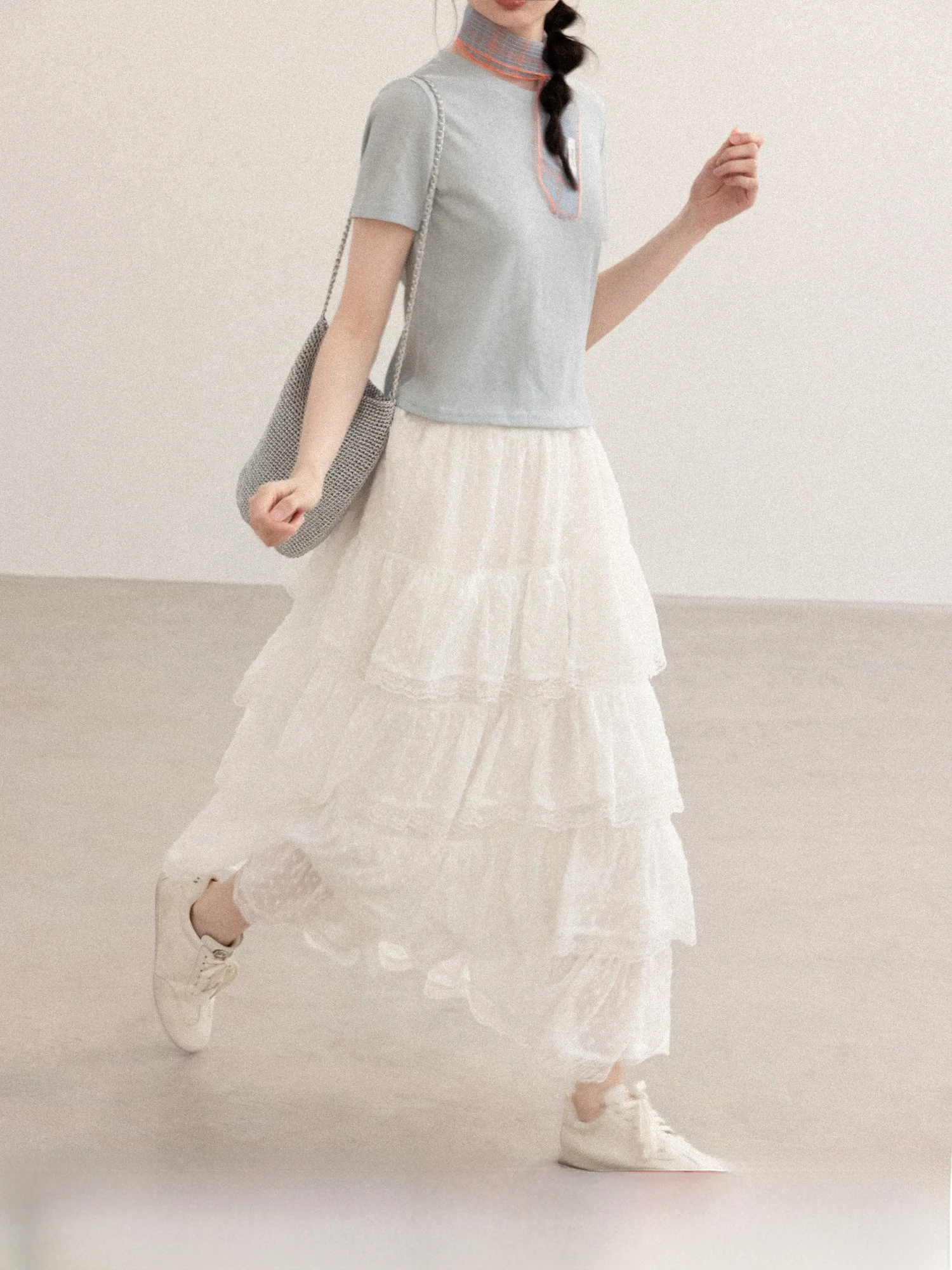 

Белая кружевная юбка А-силуэта с высокой талией, женская, весна 2026, универсальная длинная юбка из дышащего, приятного для кожи полиэфирного волокна