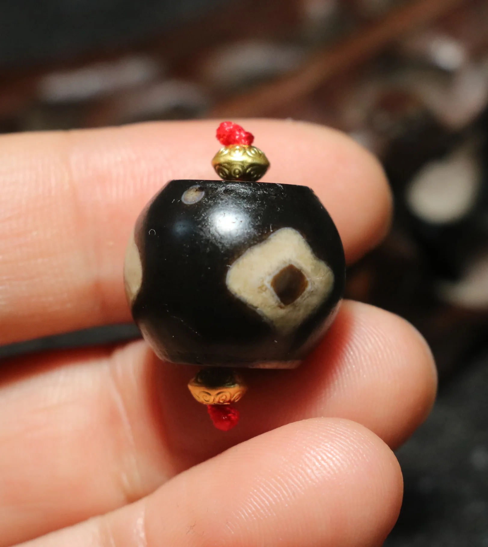 Treasure Magic Power Tibetan Old Agate 3 Kingkong Eyed Drum Shape dZi Bead Amulet For Making Precious Jewelry Timestown