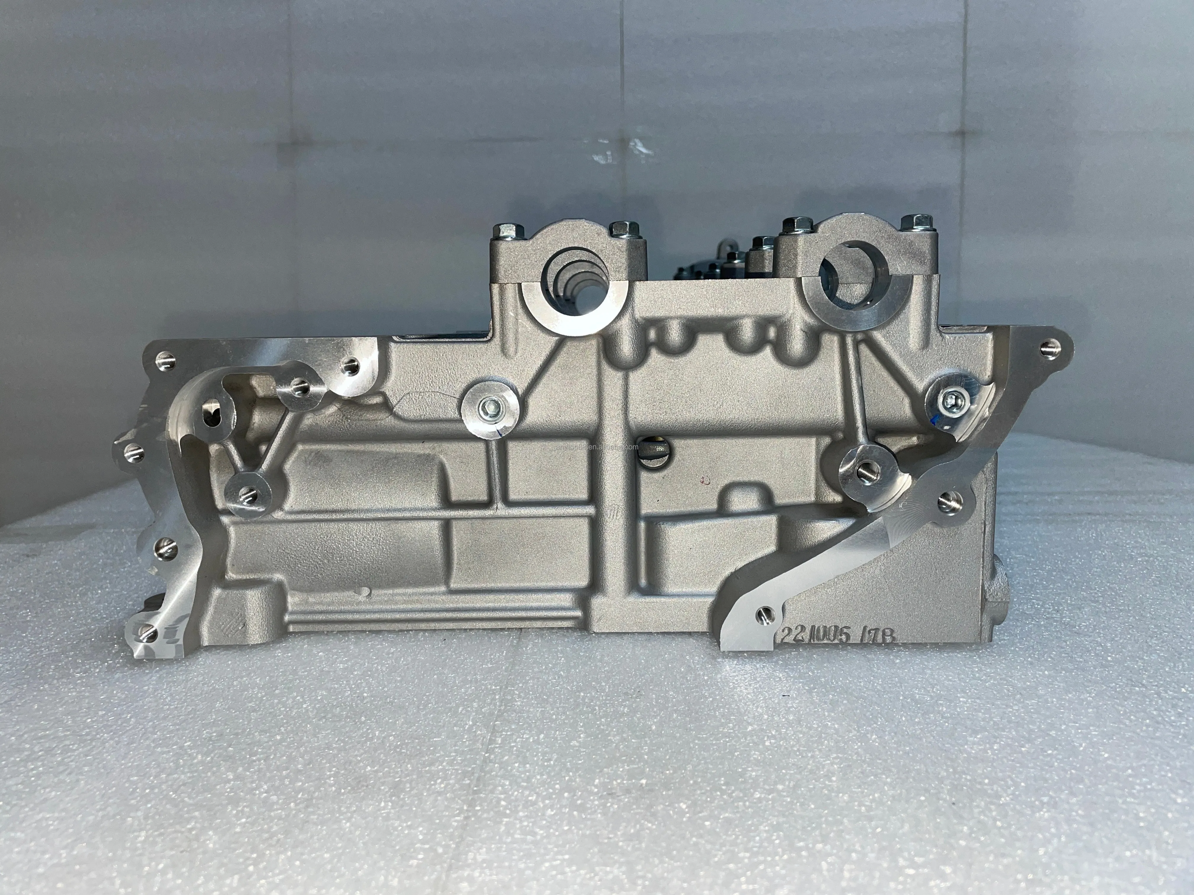 D19 19ND4 1.9T Cylinder Head Semi-Assembly 10048066 For SAIC MAXUS G10 V80 Aluminum Alloy Engine Parts