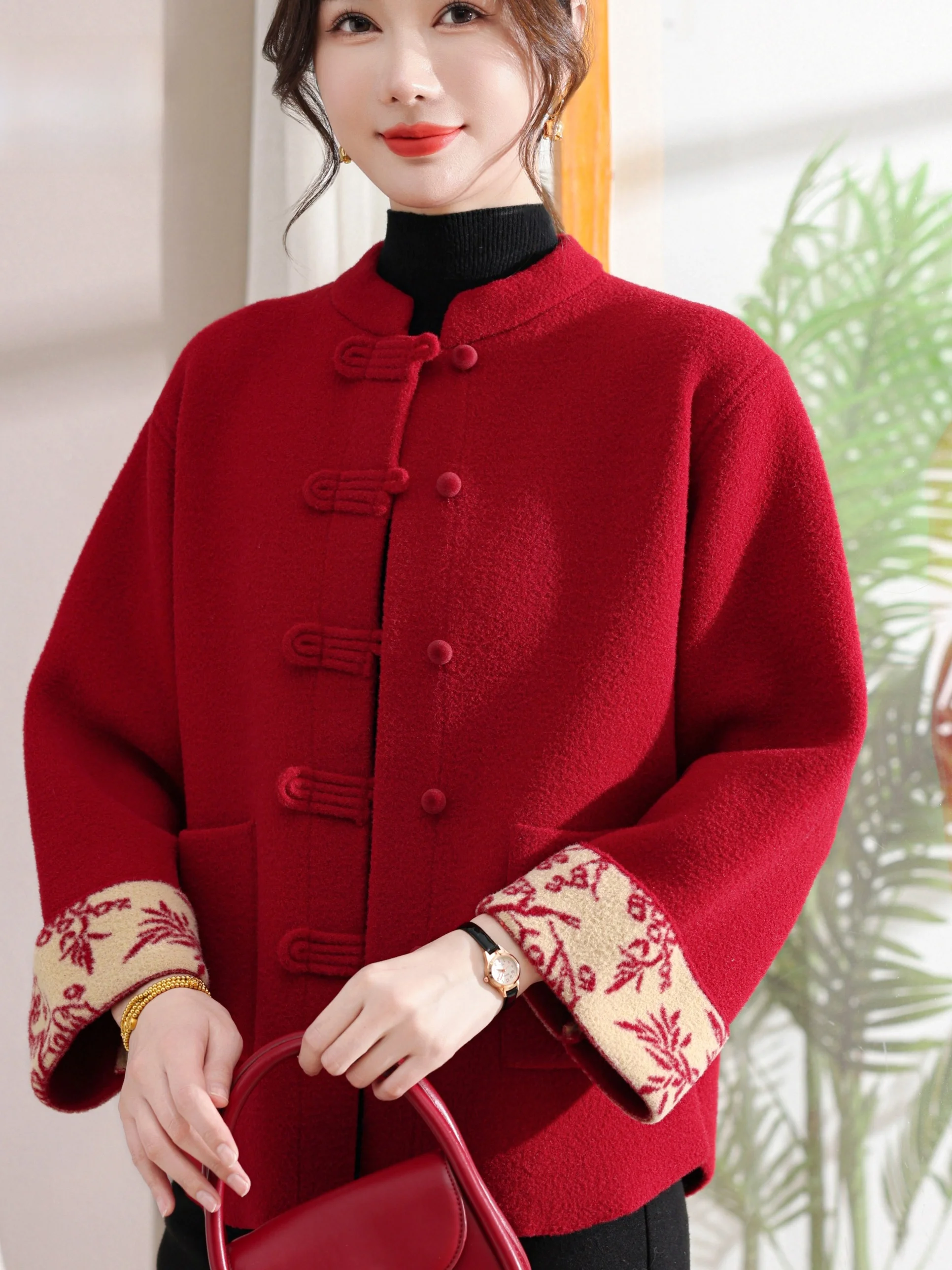 

New Chinese Style Knitted Woolen Coat for Women with Button Design Autumn Winter Thickened Elderly Fashion Wedding Dress