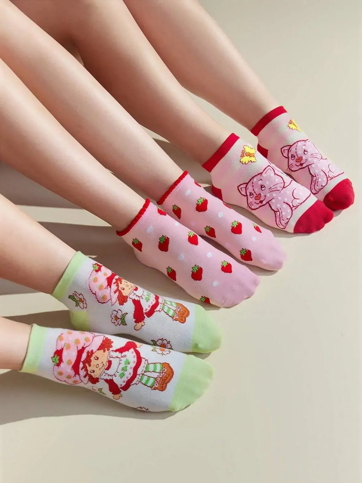 Strawberry Shortcake X SHEIN 3 Pairs Of Women Cute Socks With Cartoon Character And Strawberry Pattern