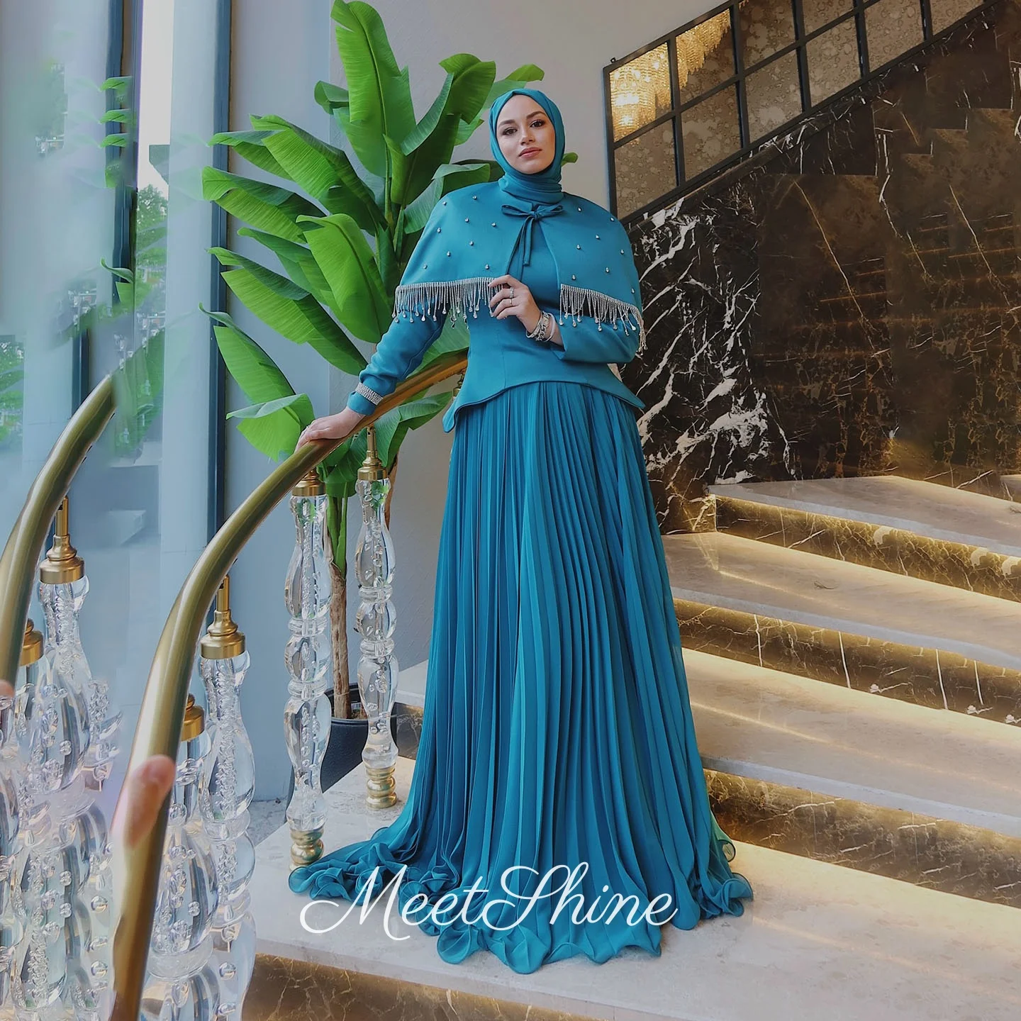 

Dubai Blue A-Line Satin Prom Dress Saudi Arabia Chiffon with Shawl Crystals Bead Evening Dress Formal Occasion Dress Customized