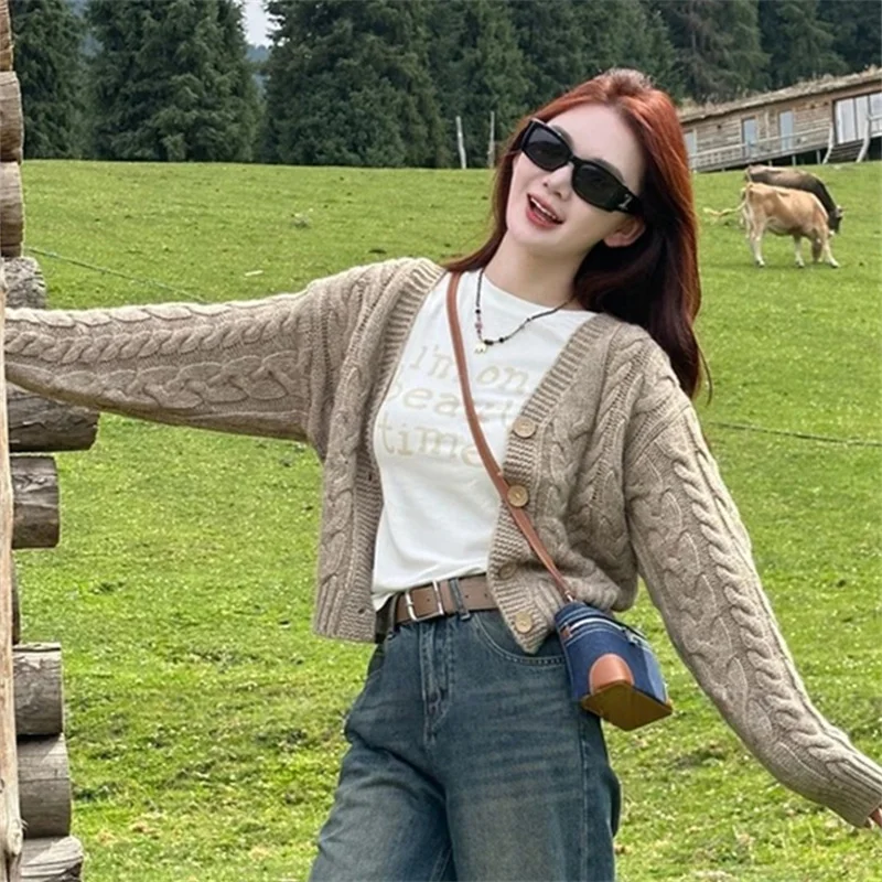 

Dongguan Daliang High-End Sweater Cardigan Early Spring Jaet No Pilling 2025 New South Oil Knitted irt V-ne Long Sve