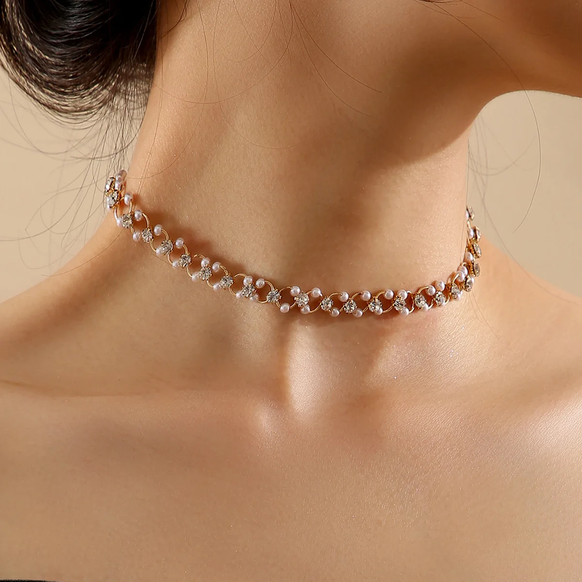 New Beads Women\'s Neck Chain Kpop Pearl Choker Necklace Gold Color Goth Chocker Jewelry On The Neck Pendant 2023 Collar For Girl