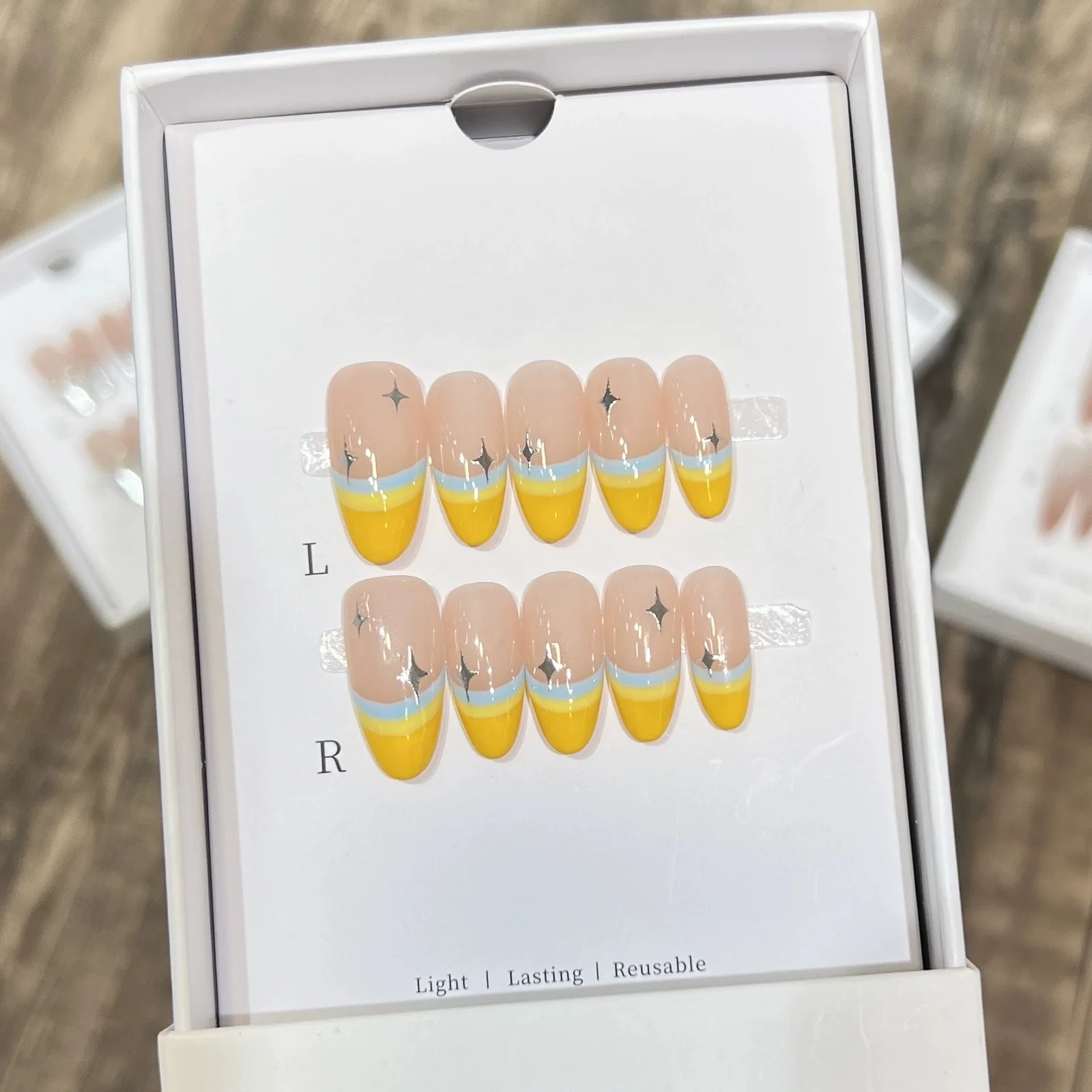 

Симпатичные трехслойные накладные ногти ручной работы в стиле Ins для французского маникюра, длинные миндалевидные накладные ногти, декор с серебряной звездой, носимые