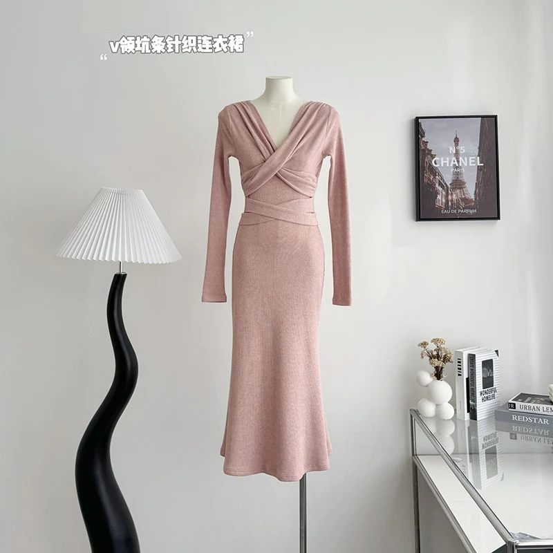 

Solid Color Elegant Ribbed Women Knitted Midi Dress Fashion V-neck Long Sleeve Dresses 2023 Autumn Lady Chic Streetwear Robe