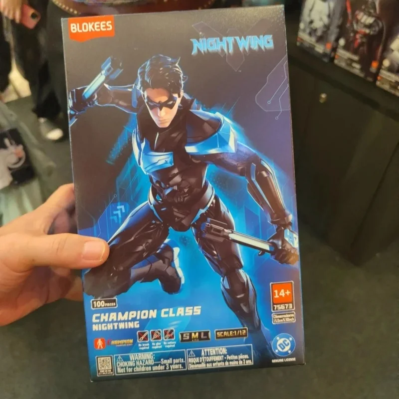 En Stock, Figura de Acción Original Blokees Nightwing, Kit de Modelo para Armar de Batman Beyond, Superman Champion Class, Juguetes de Héroes de DC, Muñeco de Regalo