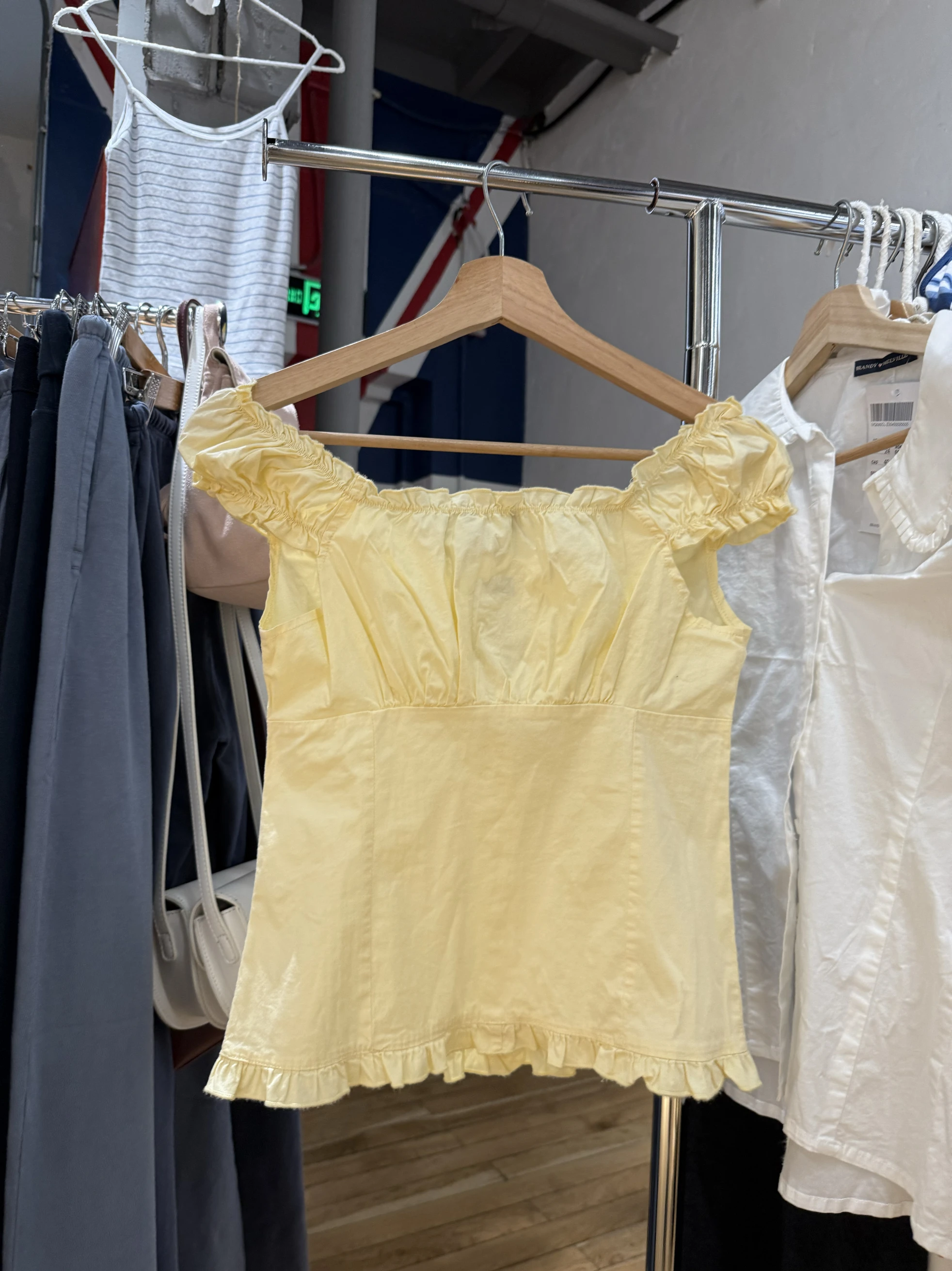 T-shirt chemisier plissé jaune pour femmes, col en V à volants, simple boutonnage, manches bouffantes, chemises décontractées simples et douces, été