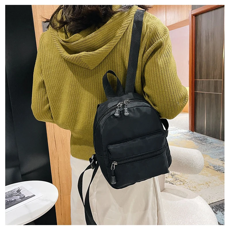 Mini sac à dos en nylon blanc pour adolescentes, sacs à dos décontractés pour femmes, petit sac d'école, tendance de la mode