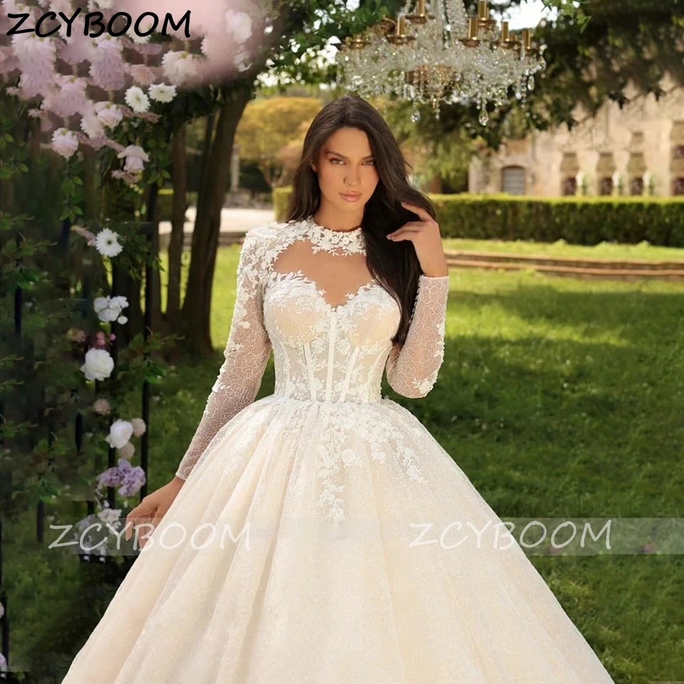 Gorgeous Lace Appliques Sweetheart Halter A Line Wedding Dresses 2023 Buttons Open Back Court Train Tulle Bridal Gowns For Women