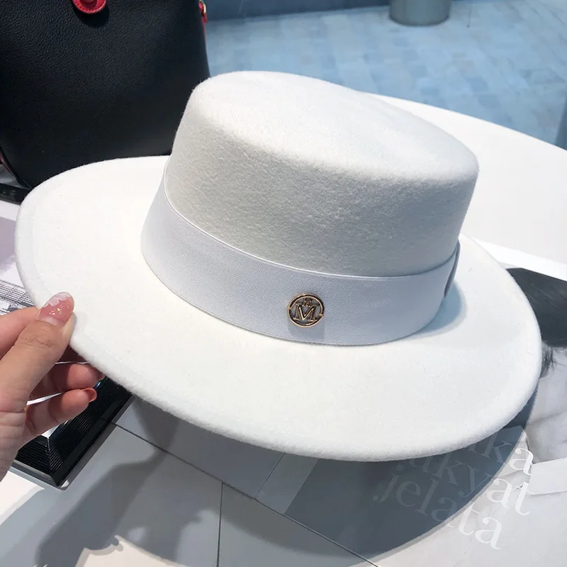 White Flat Top Fedora Hat Wedding Hat Men's and Women's Fashion Jazz Hat Classic Fedora Hat Autumn Wide brim Top Hat Sombrero