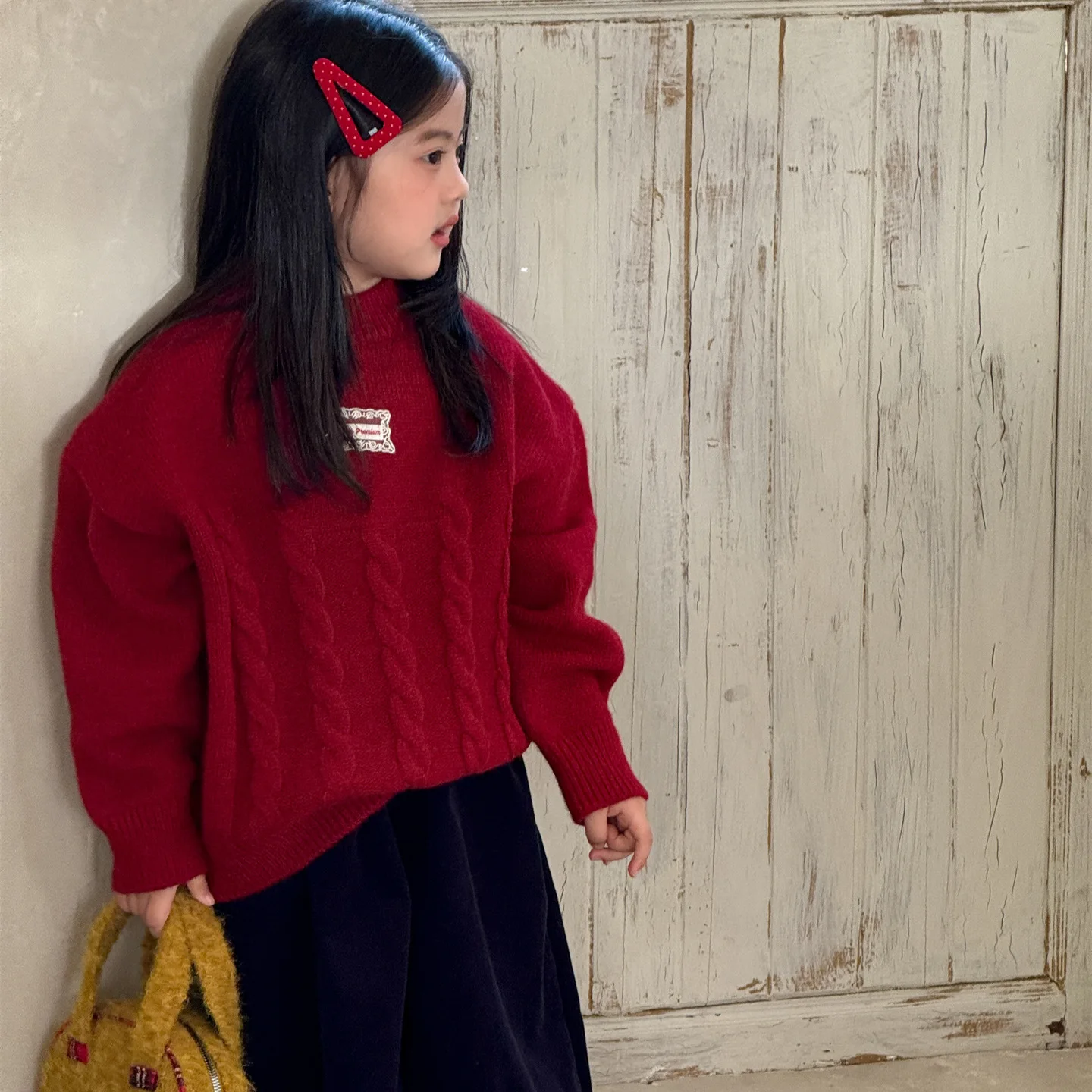 2025 Autumn and Winter New Korean Girls Pullover Twist Sweater Plus Velvet Retro Knitted Sweater Boutique Clothing Simple Style