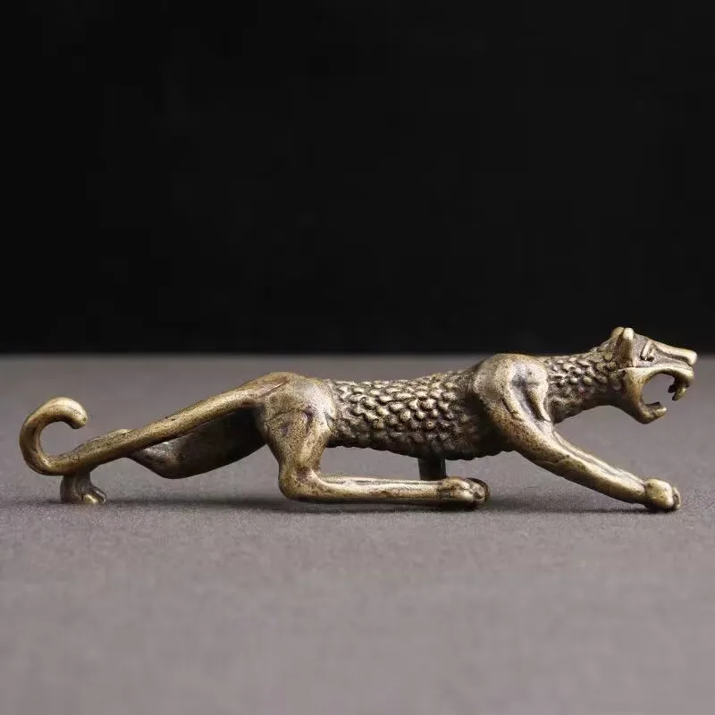 Metal Leopard Statue Vintage Miniature Leopard Sculpture Ornament Tea Pet Indoor Collection Figurine Brass Leopard Animal Sculpt