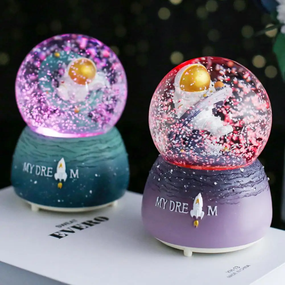 Home Decor Crystal Snow Globe Decorative Crafts Resin Music Space Astronaut Snow Globe for Kids Toy Balls