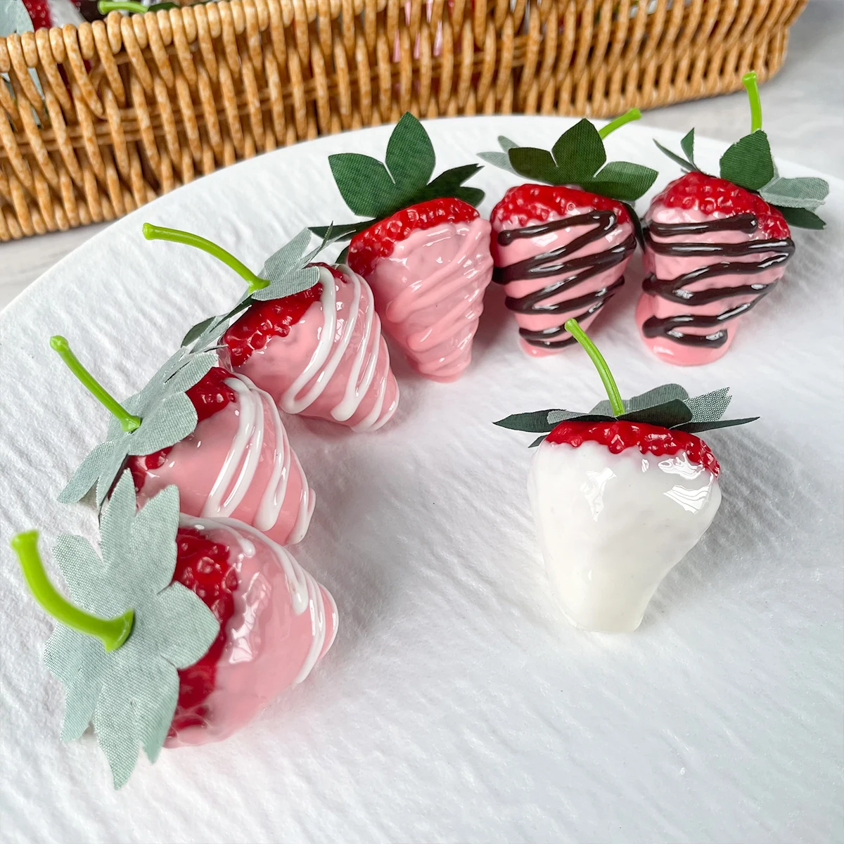 3 Stück PVC gefälschte Marmelade Erdbeeren, realistisches Obstmodell für Fotografie, Schaufenster-Requisite, Heim- und Küchendekorationszubehör – Detail 3