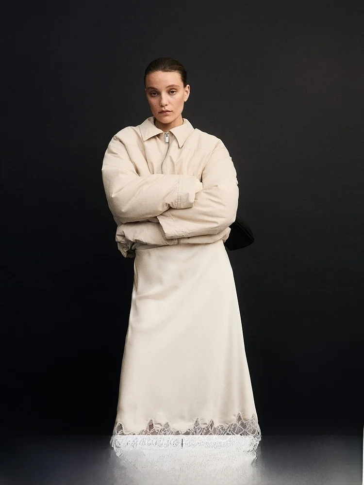 

Spring New Arrival Women's Lace Trim f Skirt Straight Cut Polyester Viscose Blend mid Waist Design H&M 33064