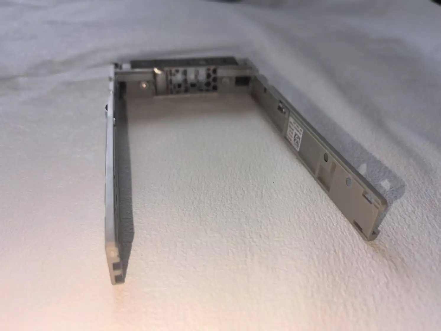 08FKXC SAS/SATA علبة القرص الصلب العلبة