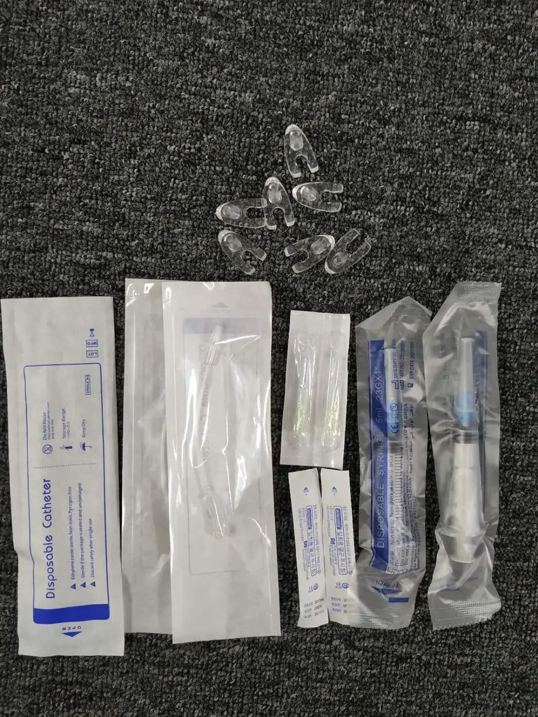 

Одноразовые шприцы емкостью 5 мл, 10 мл, индивидуально упакованные из стерильного пластика.