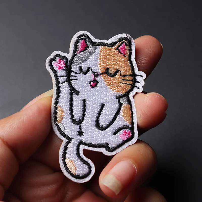 Naughty kitten size: 5.5x3.3cm Cartoon Patch Badge Embroidered Applique Sewing Clothes Garment Apparel Accessories